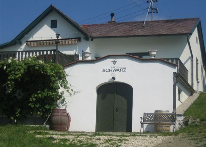 Weinhof Schwarz - Horvath